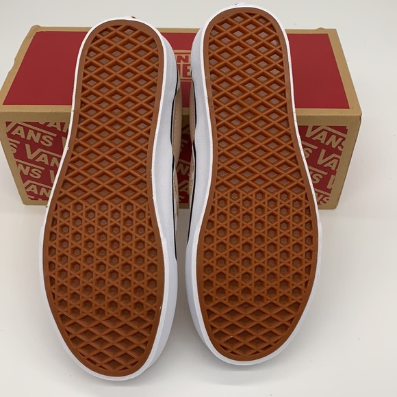 Classic Slip-On - Picture 6 of 10